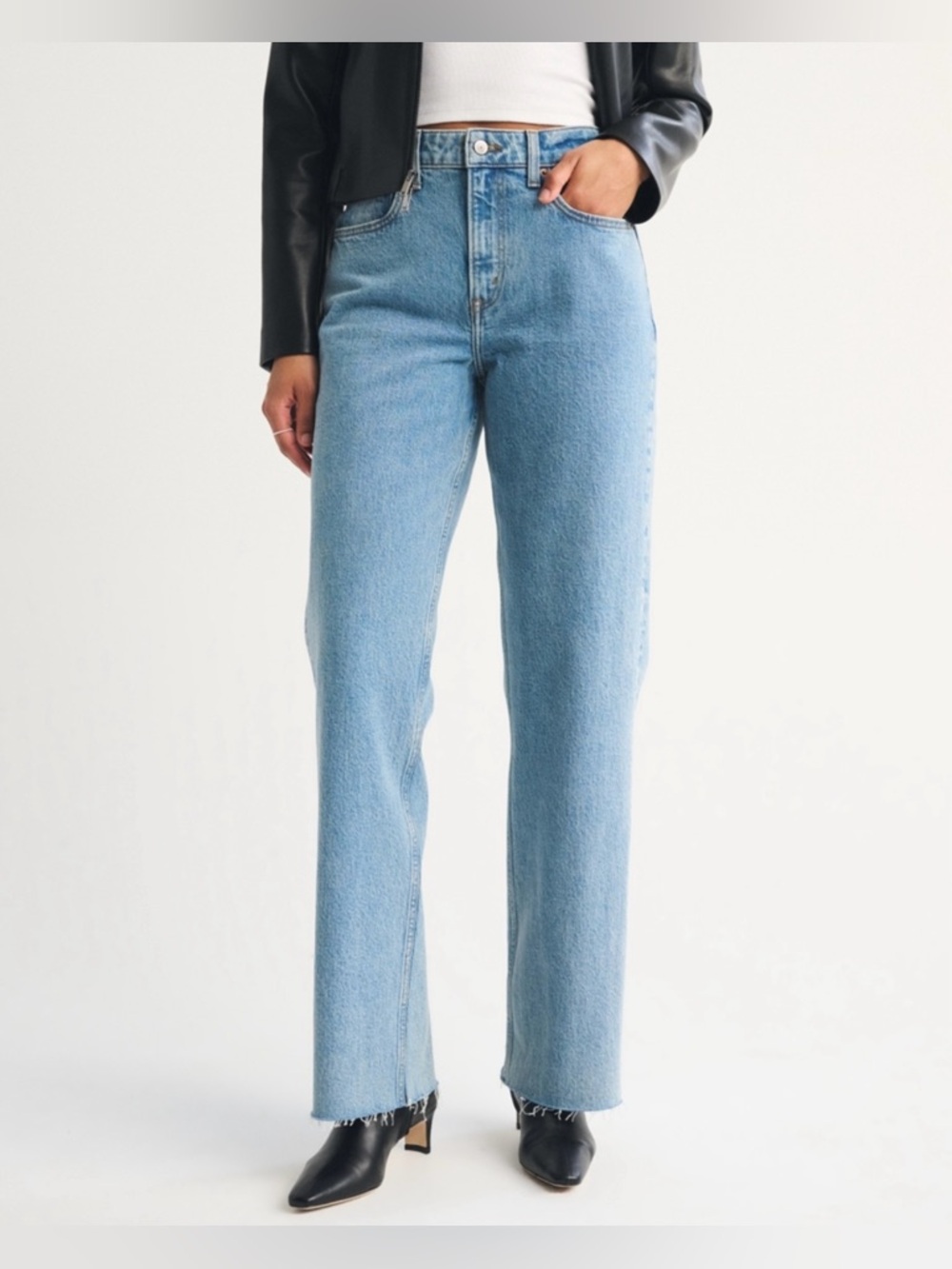 Abercrombie & Fitch Curve Love High Rise 90’s Relaxed Jeans - Medium // 28 LONG - Picture 10 of 14